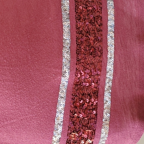 PINK VICTORIA SECRETS, long sleeves burgundy tee with sequins. Size small petite - Picture 3 of 8